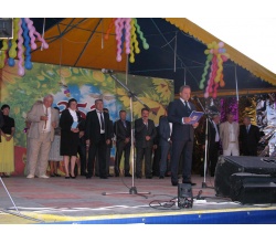 Виступ сватівського міського голови Е. Рибалко на урочистому заході, присвяченому 352-річчу міста Сватове