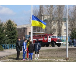 Підняття українського прапору на церемонії відкриття міжнародного турніру серед дітей в Сватове 2013рік
