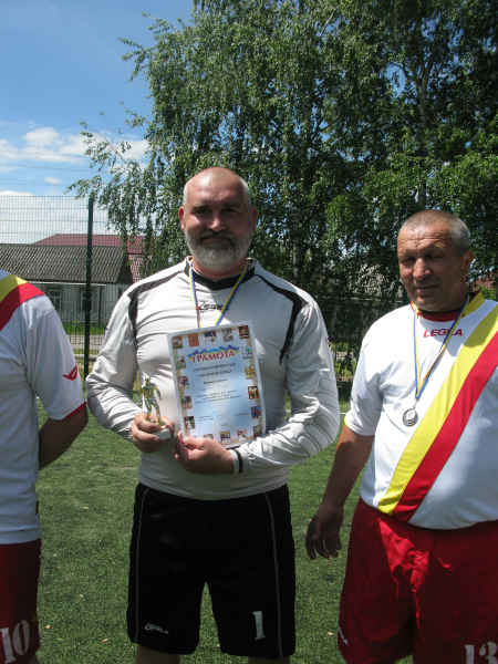В день Святої Трійці за ініціативи Сватівського міського голови Є.В. Рибалко відбувся футбольний турнір ветеранів спорту. Кращий гравець - О. Карпцов.