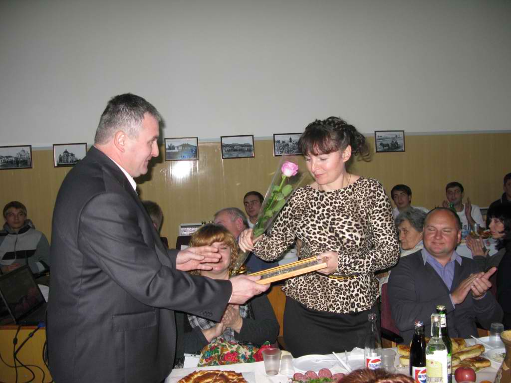 Вручення нагород під час святкування Дня самоврядування в міській раді. Сватове 2012