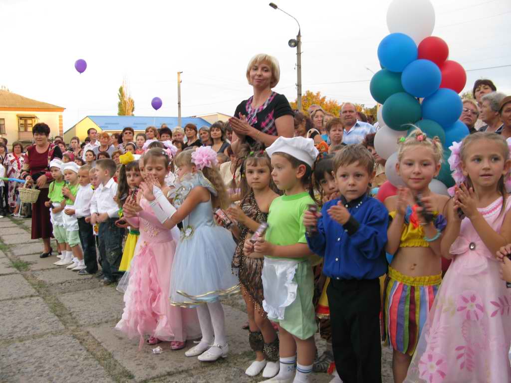 Сватово 350 лет. Парад младенцев. День города Сватово 2010 (186)
