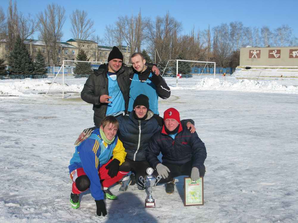 перший зимовий турнір з міні футболу присвячений визволенню м. Сватове від німецько-фашистських заг.