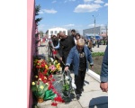 Митинг в честь 25 лет после Чернобыльской аварии. Покладание цветов в честь героического подвига ликвидаторов аварии на ЧАЕС (16)