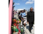 Митинг в честь 25 лет после Чернобыльской аварии. Покладание цветов в честь героического подвига ликвидаторов аварии на ЧАЕС (17)