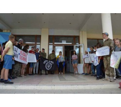 7 липня 2017 р. «труханівці» провели волонтерську акцію «Допоможи армії»
