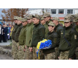 Напередодні Дня захисника України, 13 жовтня, на пл. 50-річчя Перемоги відбулися урочистості, присвячені величному державному святу.