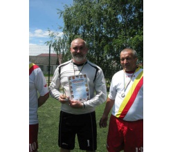 В день Святої Трійці за ініціативи Сватівського міського голови Є.В. Рибалко відбувся футбольний турнір ветеранів спорту. Кращий гравець - О. Карпцов.