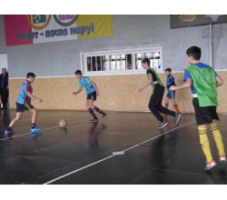 міні футбол в Сватове серед школярів присвячений 26-й річниці виводу радянських відськ з афганістану