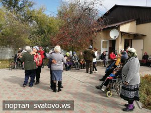 Колектив етноцентру "Слобожанська хата" відвідав будинок похилого віку. 